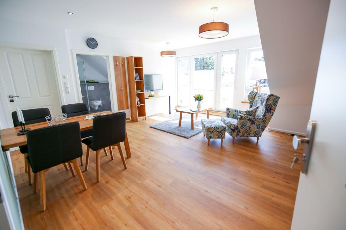Boarding3 - Wohnen Auf Zeit Apartment Aurich Bagian luar foto